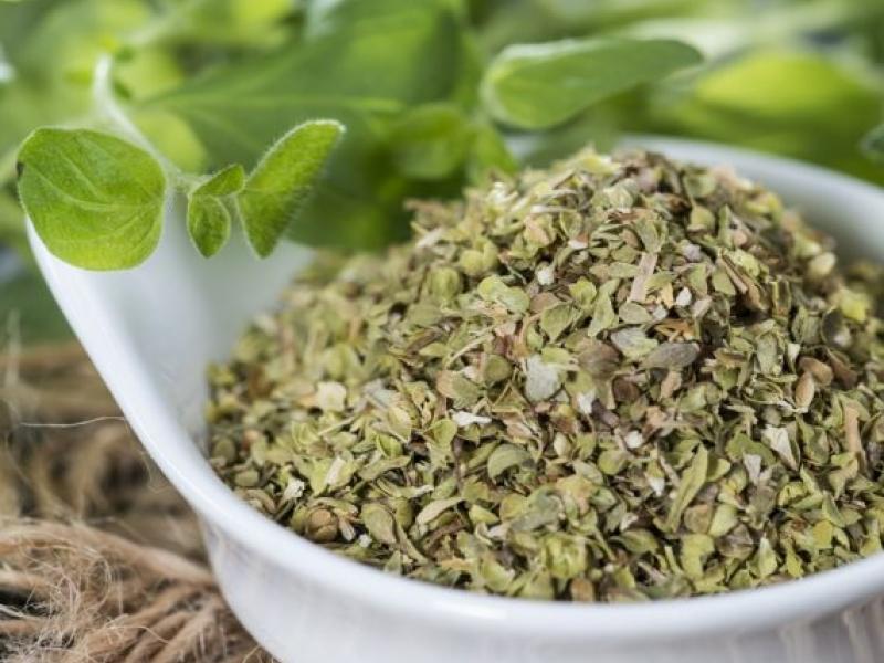 Ευρωπαϊκό μπλόκο σε ελληνική ρίγανη και σταφύλια – Τι εντόπισαν οι Αρχές