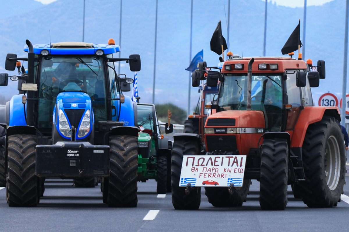 Αγρότες: Ετοιμάζουν ρεβεγιόν στα μπλόκα