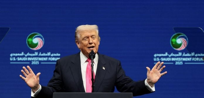 Τραμπ κατά Ευρωπαίων: Είναι αδύναμοι, δεν ξέρουν τι να κάνουν – Να γίνουν εκλογές στην Ουκρανία