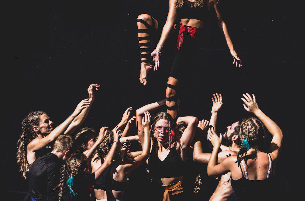 Το CirCus Komono από τη Γαλλία στο Ανοιχτό Θέατρο Καβασίλων «Χρήστος Μάλλιαρης»