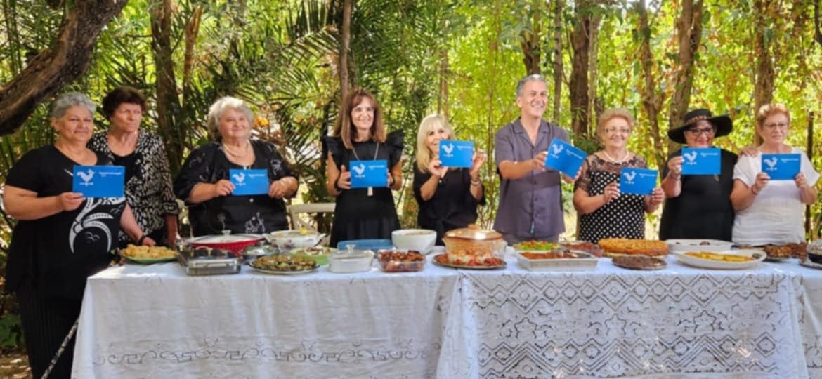 Η Ζαχάρω ταξιδεύει στην Ελλάδα!