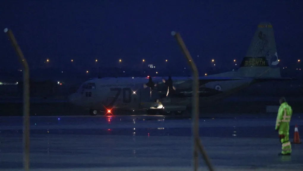 Θρήνος στη Θεσσαλονίκη – Έφτασαν οι σοροί των οπαδών του ΠΑΟΚ