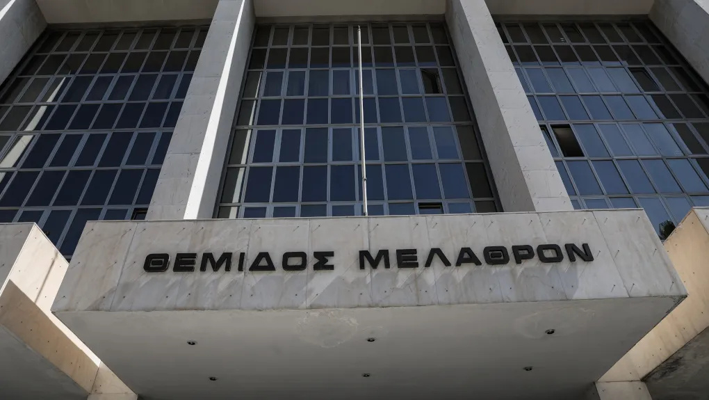 Υποκλοπές: Η Εθνική Τράπεζα εκθέτει τον Άρειο Πάγο για την προπληρωμένη κάρτα