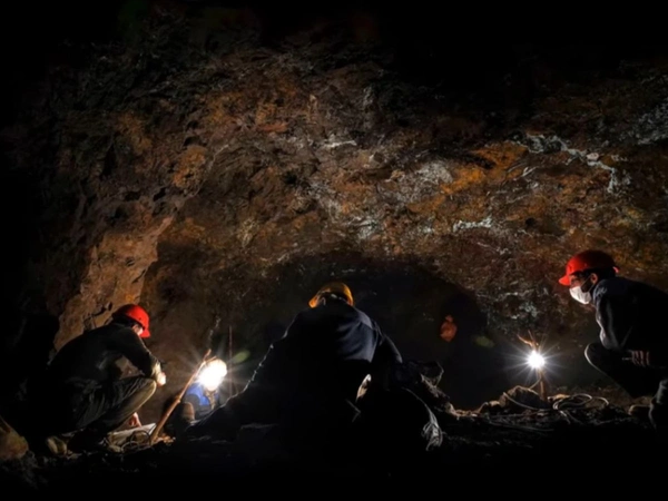Αρχαιολόγοι άνοιξαν σπήλαιο σφραγισμένο εδώ και 40.000 χρόνια: Δεν πίστευαν αυτό που ανακάλυψαν