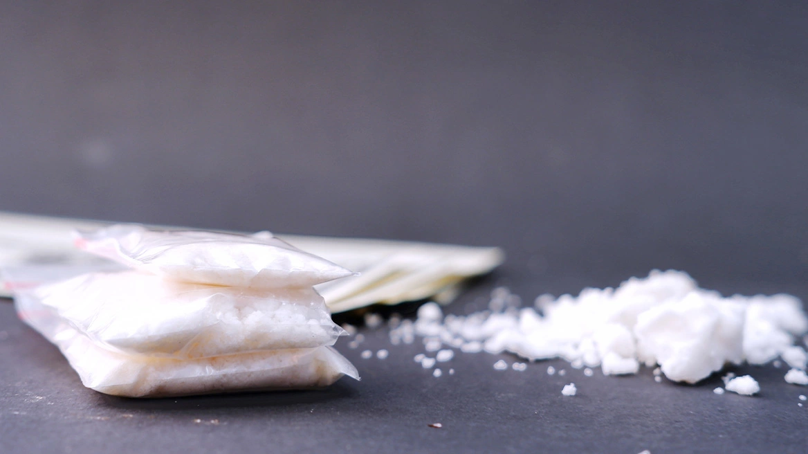 Αδιανόητο: Πατέρας έδωσε κοκαΐνη στον 14χρονο γιο του στα Γιάννενα και συνελήφθη