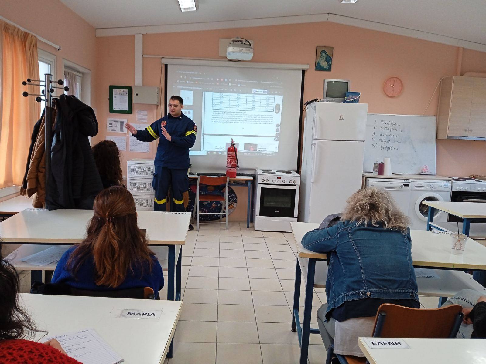 Επιμορφωτική επίσκεψη της Πυροσβεστικής Υπηρεσίας στο ΕΕΕΕΚ Πύργου Ηλείας