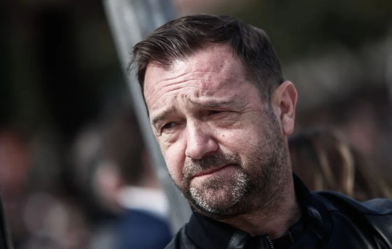 Πλακιάς για Ισπανία: Aνασηκώνουν βαγόνια να βρουν επιζώντες, δεν τα πάνε δώδεκα χιλιόμετρα μακριά