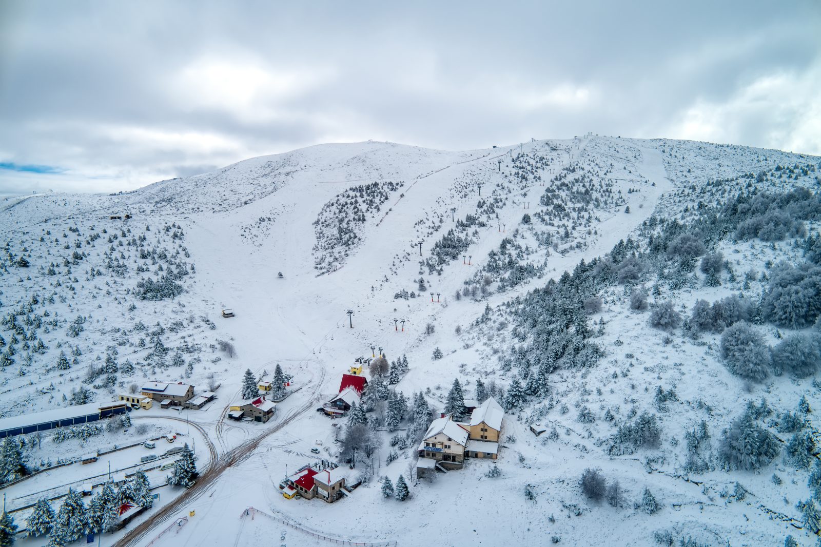 Ελβετικό αφιέρωμα στη χιονοδρομική Ελλάδα