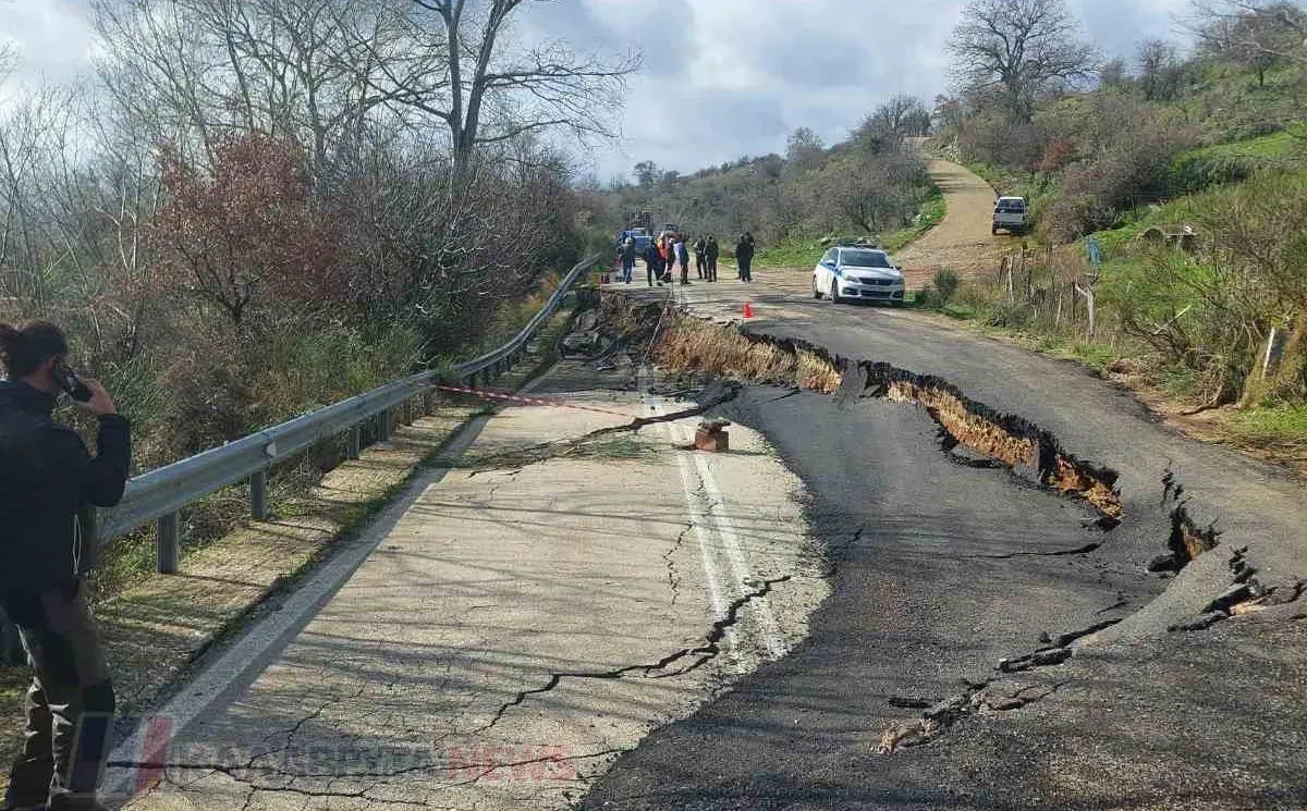 Κόπηκε στα δύο η Πατρών – Τριπόλεως (111) – Ο δρόμος “βούλιαξε” πάνω από ένα μέτρο