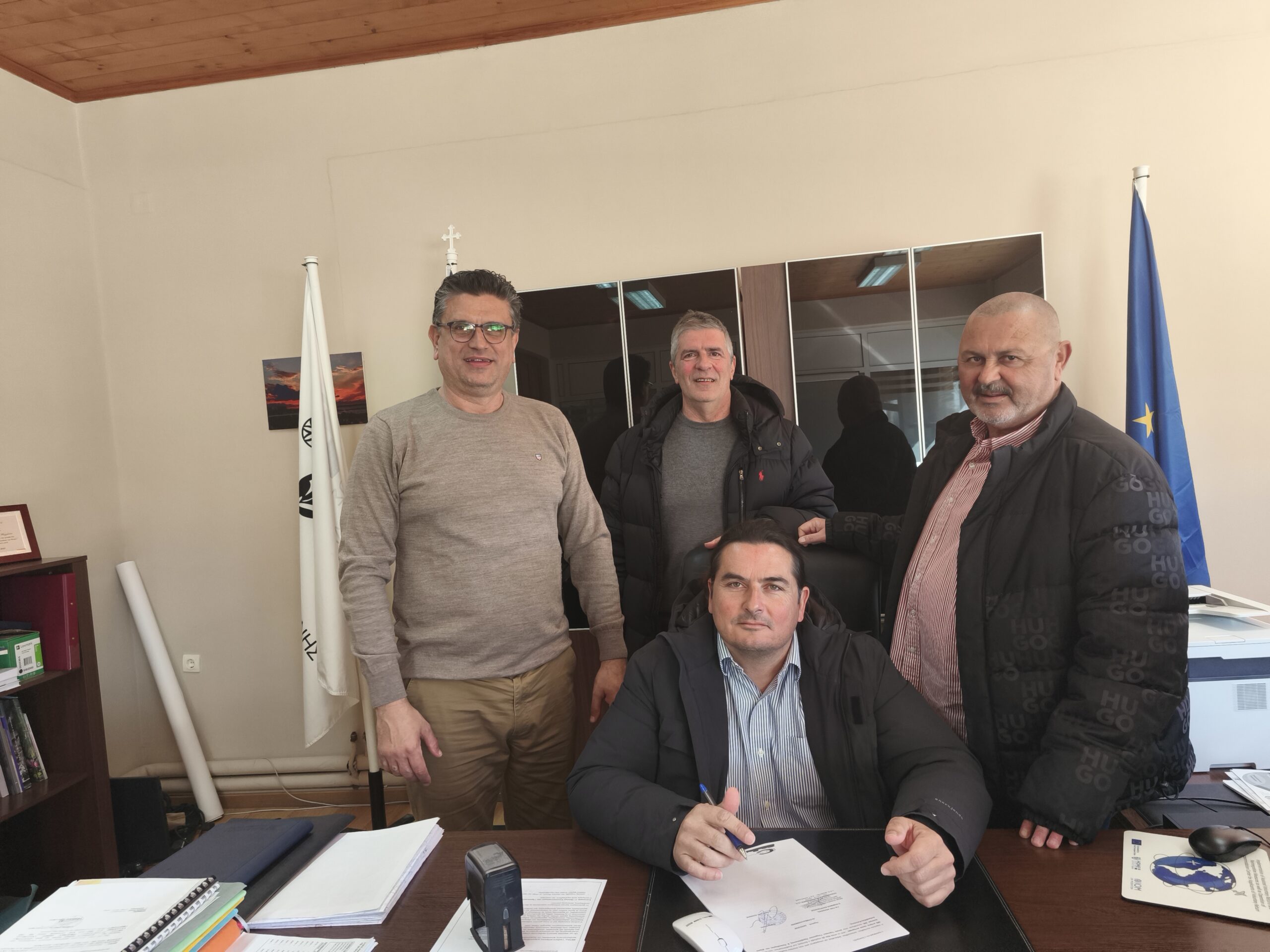 «Σάρκα και οστά» παίρνει το Καταφύγιο Αδέσποτων Ζώων του Δήμου Ανδραβίδας-Κυλλήνης – Υπεγράφη η σύμβαση του έργου