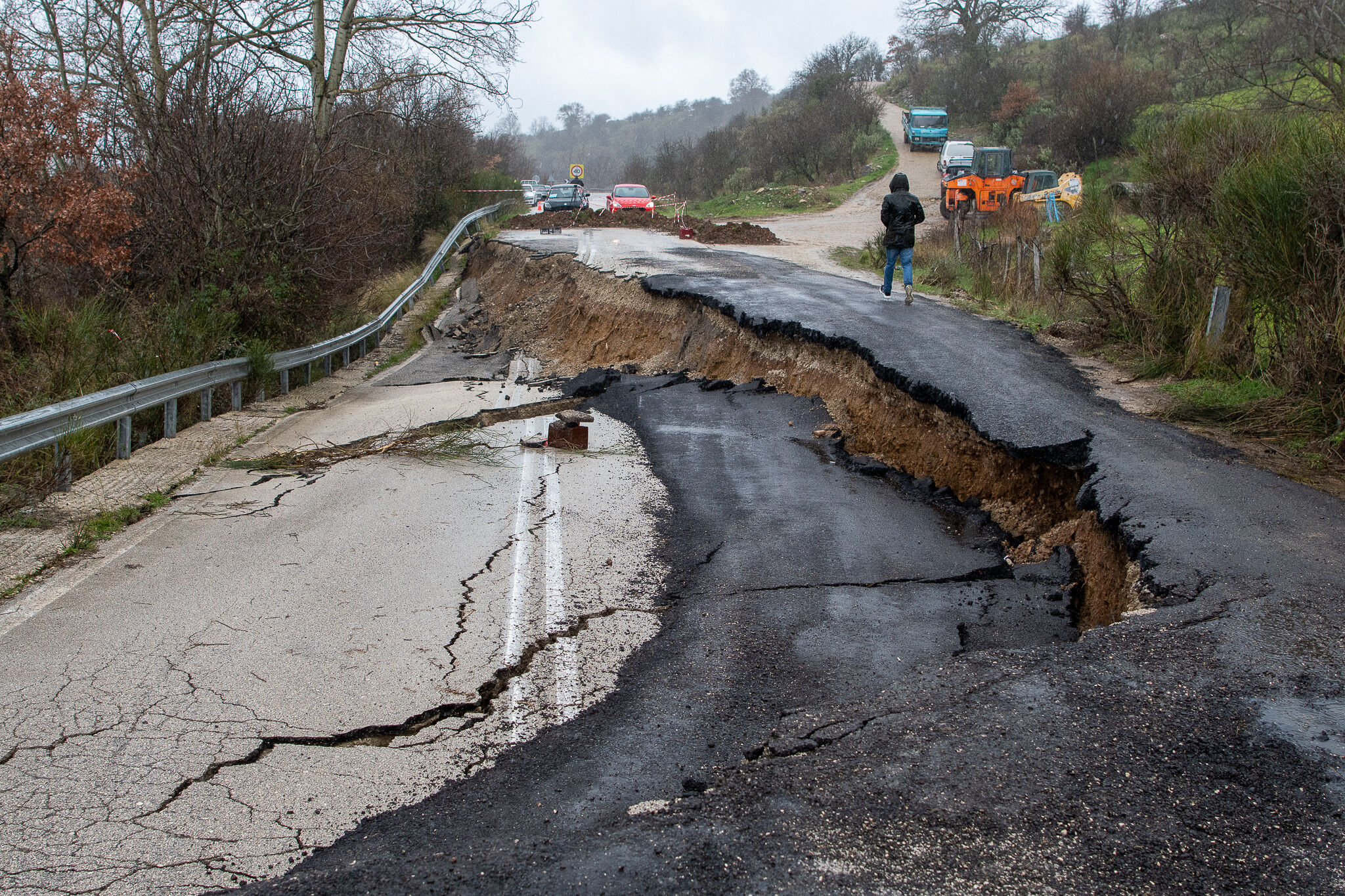 Εργασίες βελτίωσης στον Δημοτικό Αγροτικό Δρόμο του οικισμού Αμυγδαλή της Δ.Κ. Λαμπείας