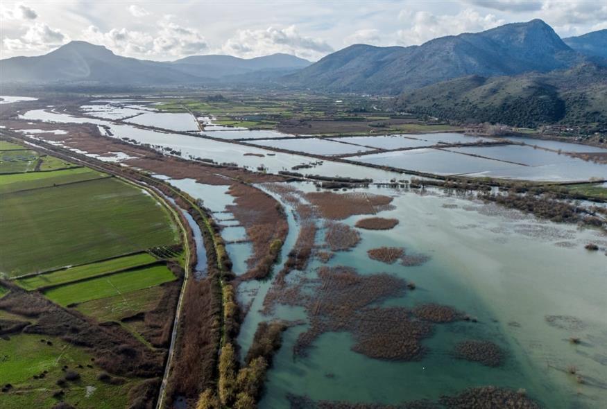Τι συμβαίνει με τις συνεχόμενες βροχές στην Ελλάδα – Η ανάλυση του meteo για το φαινόμενο