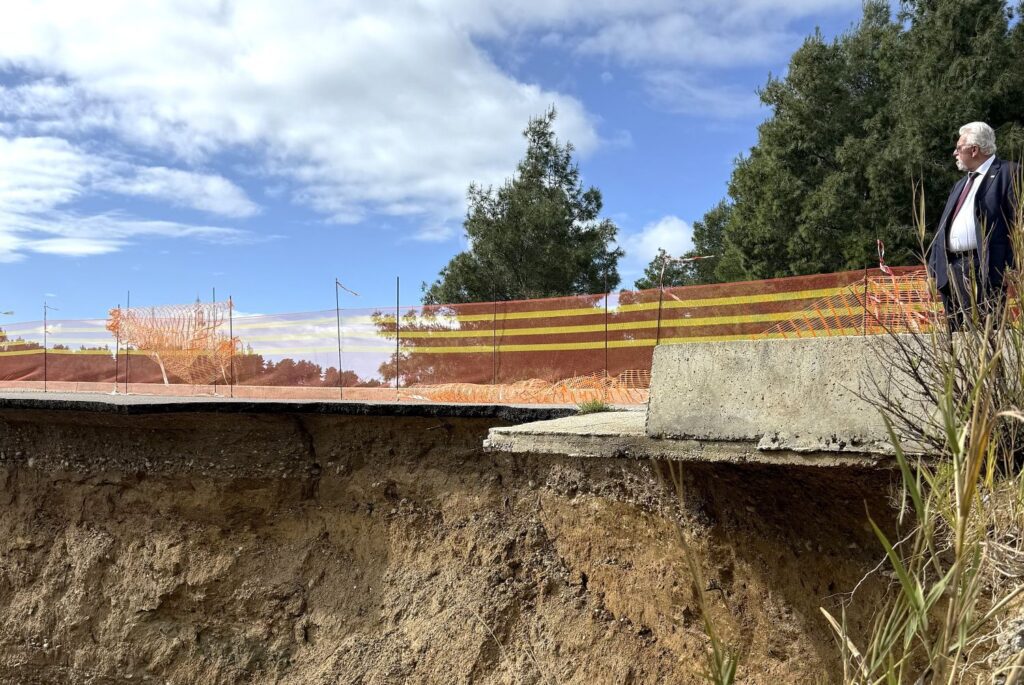 Ηλεία: Κίνδυνος για «βουνά» απορριμμάτων στους δρόμους