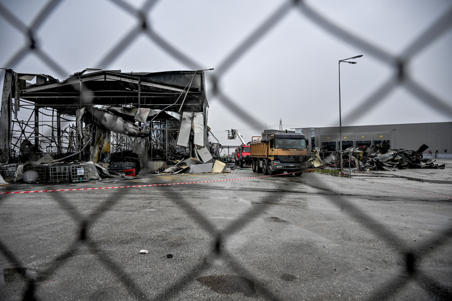 Αποκαλυπτικό βίντεο από τη «Βιολάντα»: Έφεραν την Αστυνομία για να διώξει τα Συνδικάτα από το εργοστάσιο