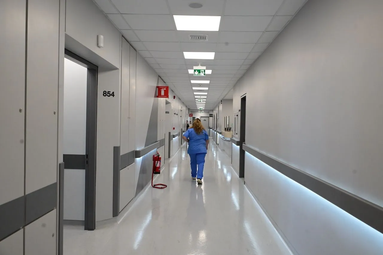 Κίνδυνος να κλείσουν τμήματα και μονάδες στα νοσοκομεία από την υποστελέχωση