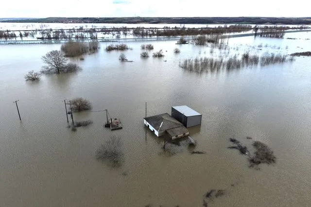 Έβρος: Αγωνία για τις πλημμύρες – Χιλιάδες στρέμματα γης κάτω από το νερό