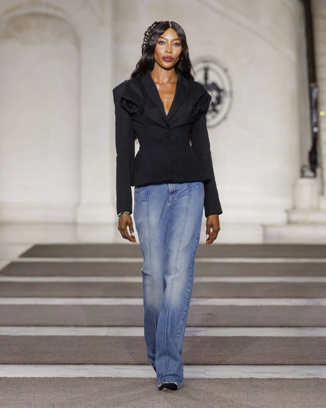 Η παράξενη «συνεργασία» της Ναόμι Κάμπελ με τον Έπσταϊν