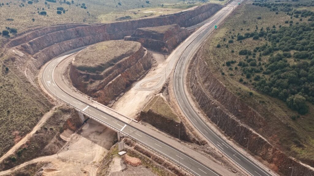 Αθήνα-Αλβανία σε 4 ώρες και 30 λεπτά: Ξεκίνησε η κατασκευή του νέου δρόμου (video)