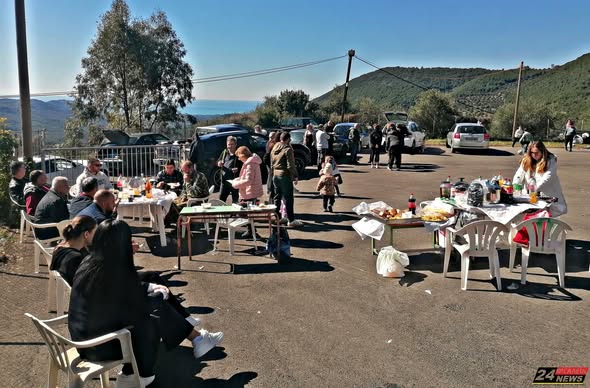 Φασκομηλιά: Κούλουμα με λιακάδα, σαρακοστιανά, χαρταετούς και πέταλα