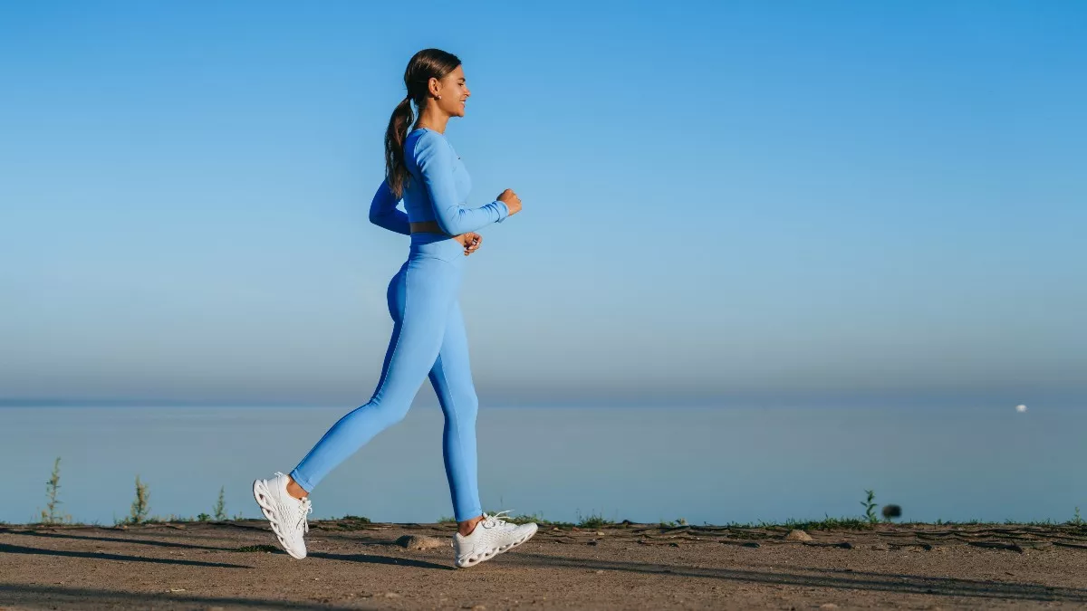 Πόση ώρα να περπατάμε για να «κάψουμε» μια σοκολάτα ή ένα αναψυκτικό