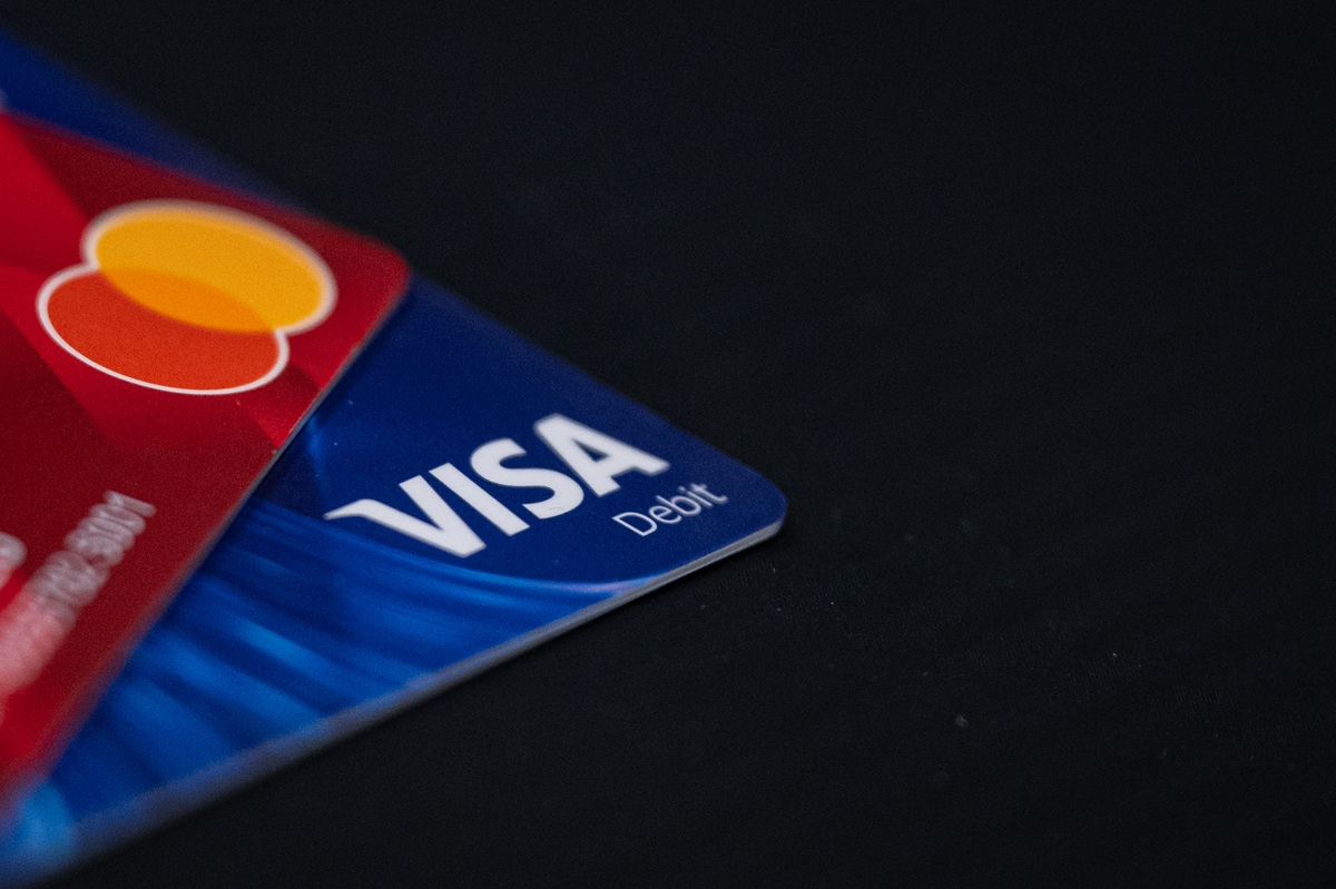 Ηνωμένο Βασίλειο: Τέλος στο δίπολο Visa-Mastercard;