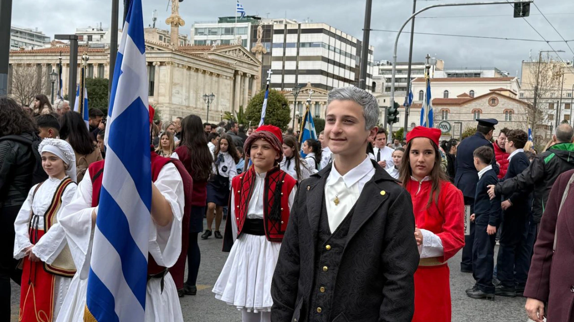 25η Μαρτίου: Όλα τα βλέμματα στην μαθητική παρέλαση στον 11χρονο… Καποδίστρια, δείτε εικόνες και βίντεο