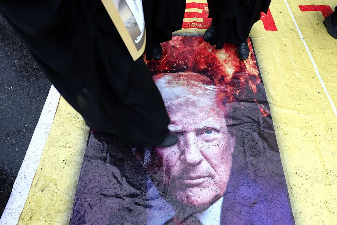 Reuters: Τραμπ και Τεχεράνη απορρίπτουν τις προσπάθειες για κατάπαυση του πυρός