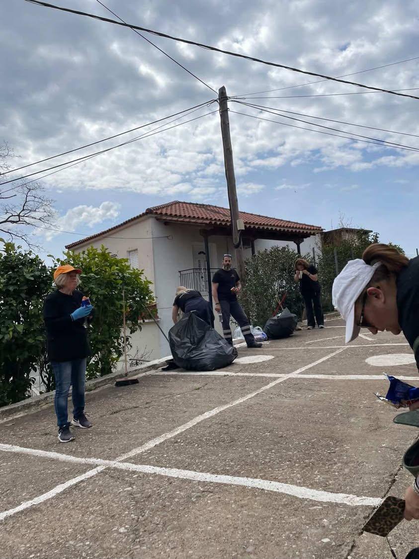 Δράση καθαριότητας στο Λαντζόι με τη συμμετοχή της Εθελοντικής Ομάδας Λαντζοΐου