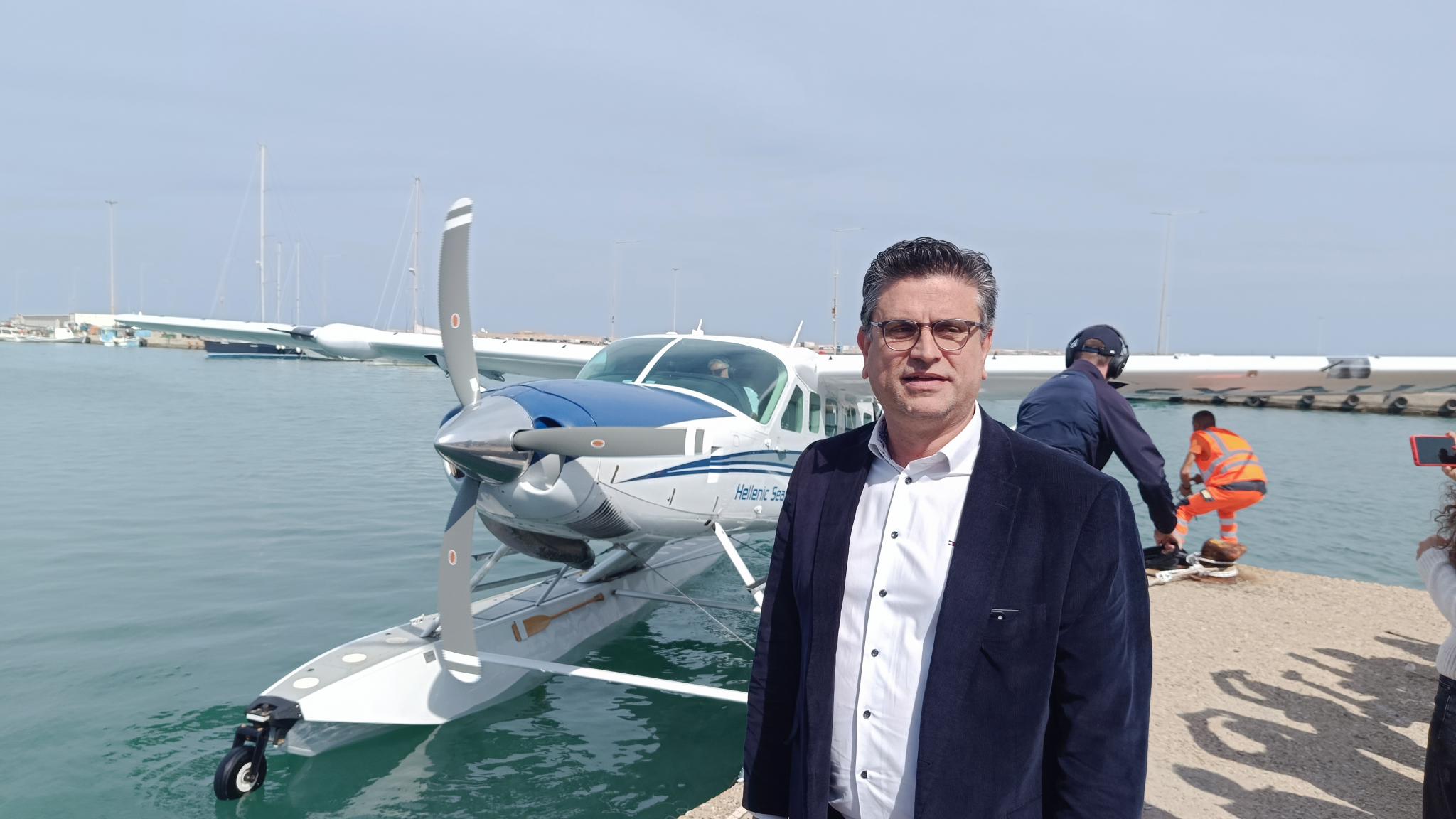 Με απόλυτη επιτυχία η πρώτη δοκιμαστική πτήση υδροπλάνου στην Κυλλήνη