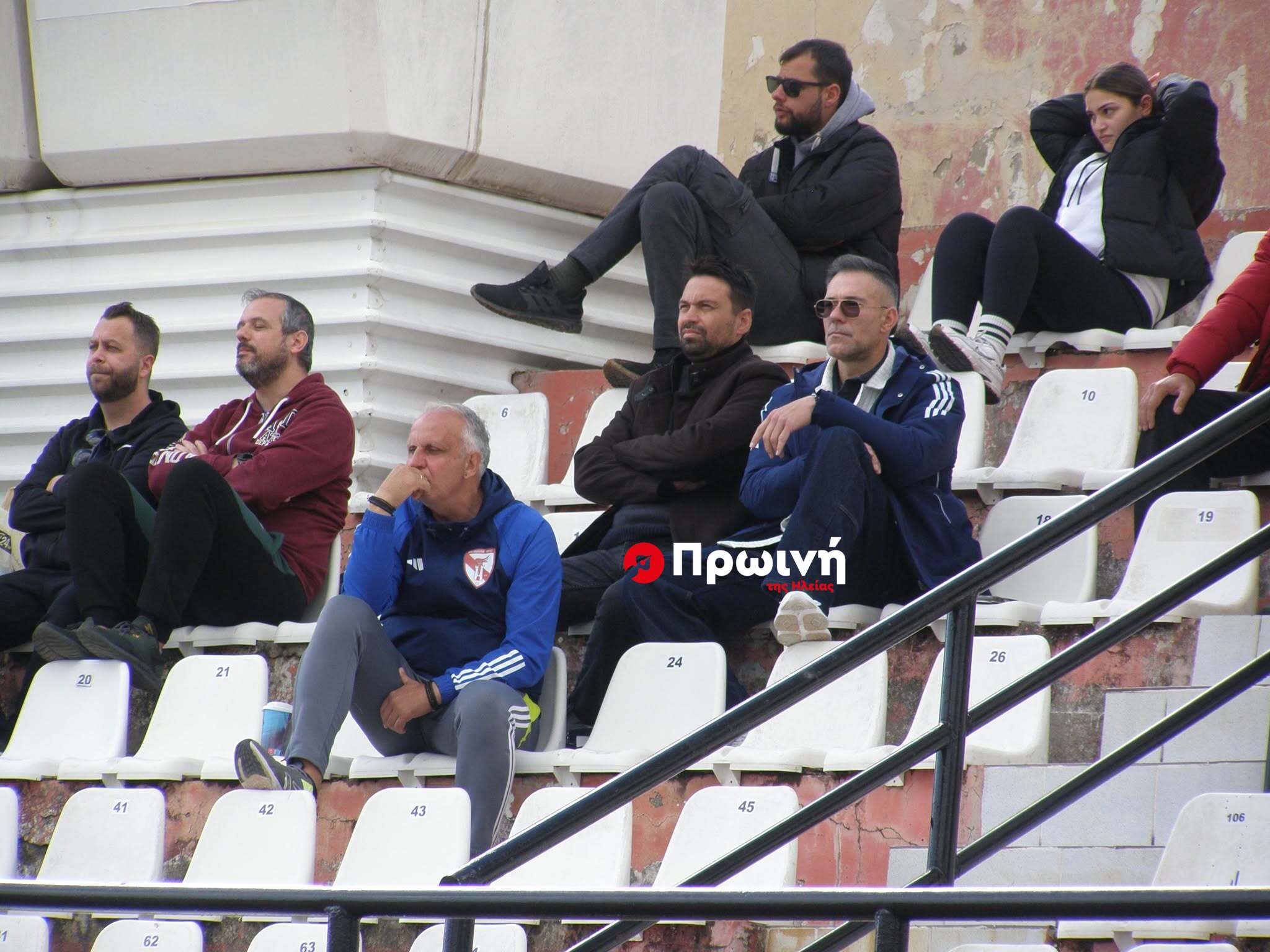 Κοντά στη γυναικεία ομάδα του ΠΑΣ Πύργος