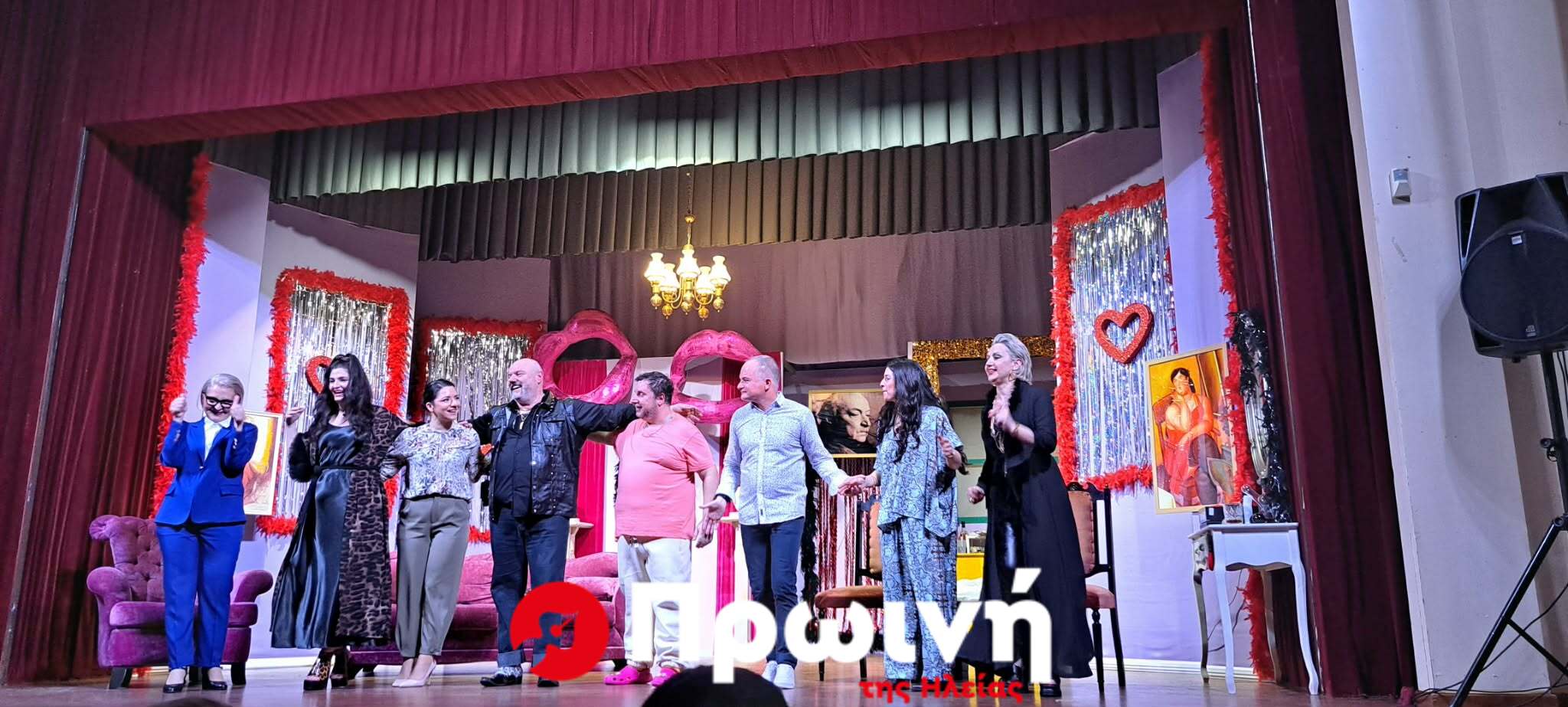 «Ράους οίκος ενοχής» – Ρεσιτάλ γέλιου & ερμηνείας!