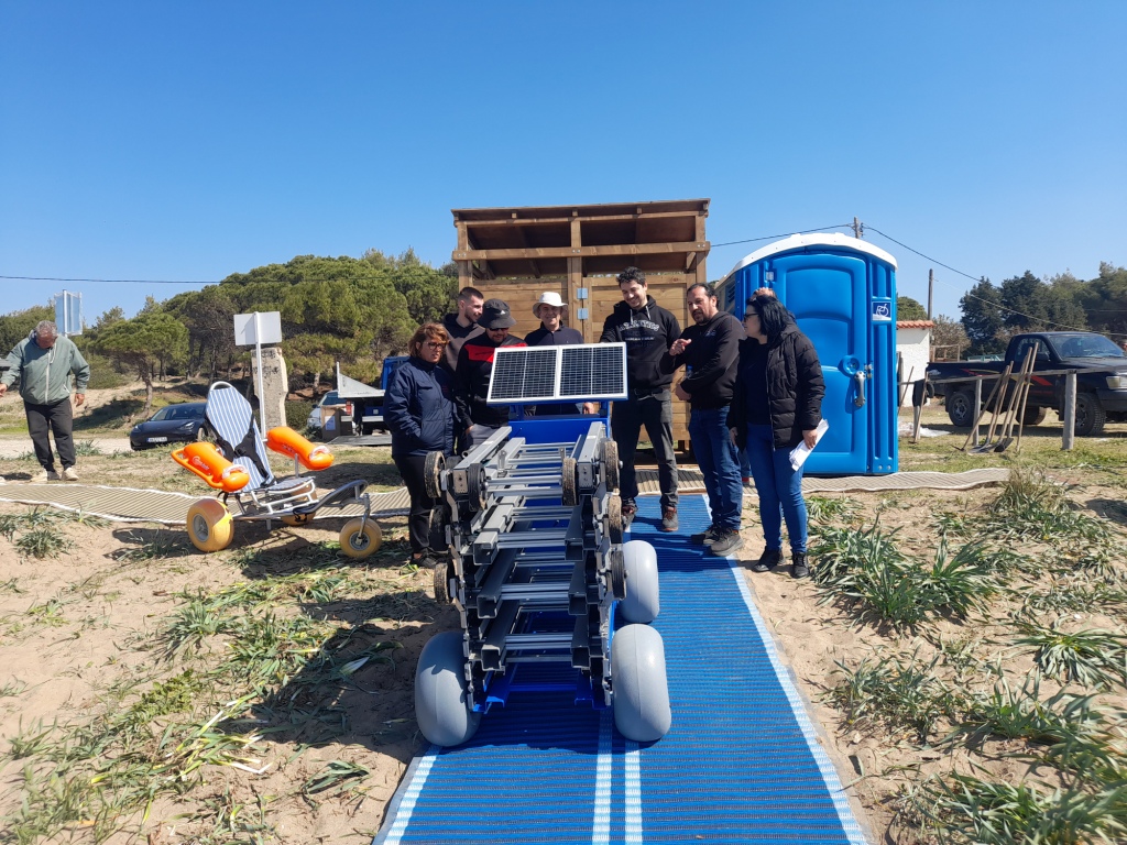 Τοποθέτηση εξοπλισμού ΑΜΕΑ στη παραλία Κ. Σαμικού