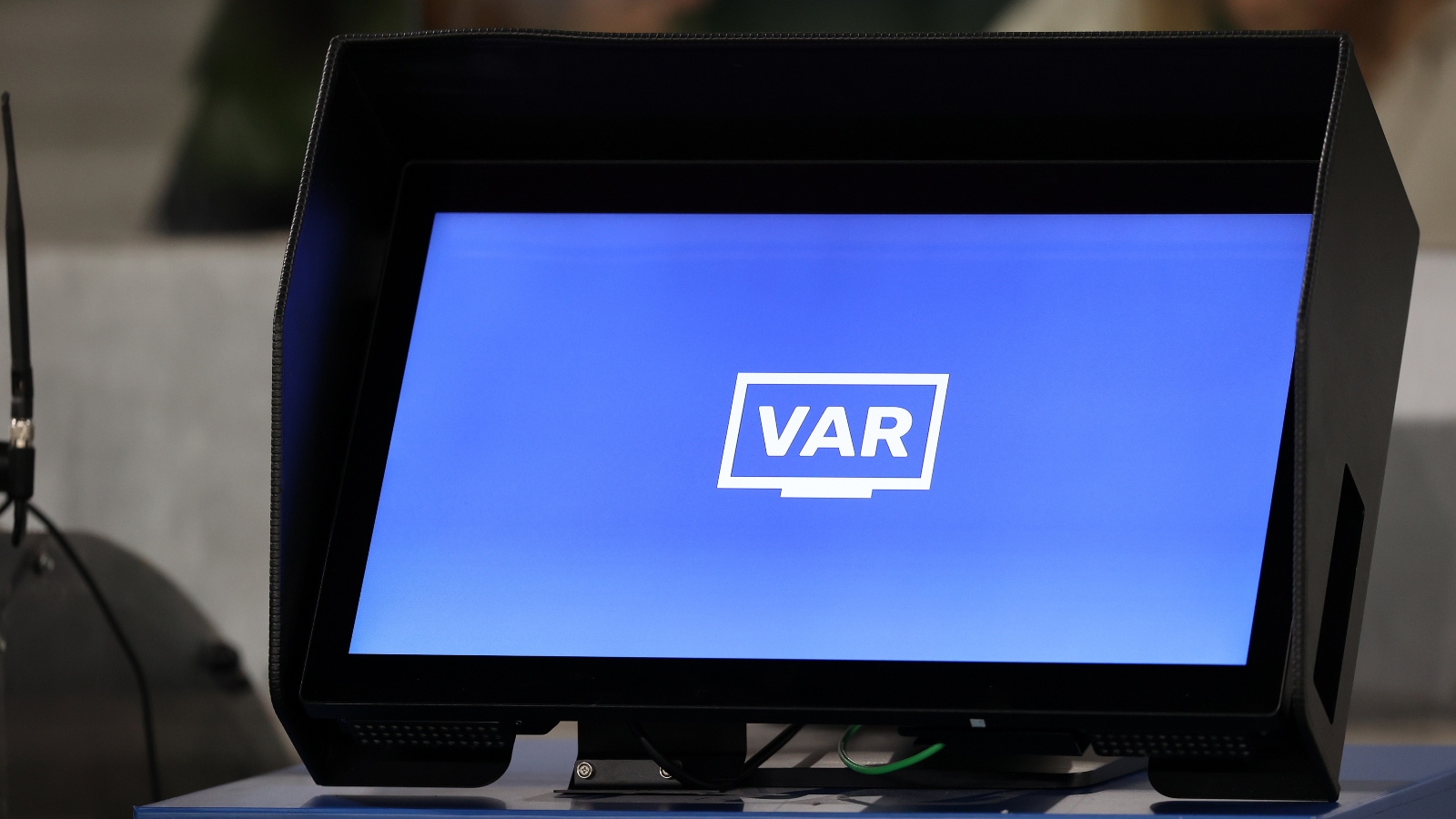 Διαιτησία: Πολλές αλλαγές από την IFAB- Χρήση VAR για αποβολές με δεύτερη κίτρινη κάρτα και λανθασμένα κόρνερ