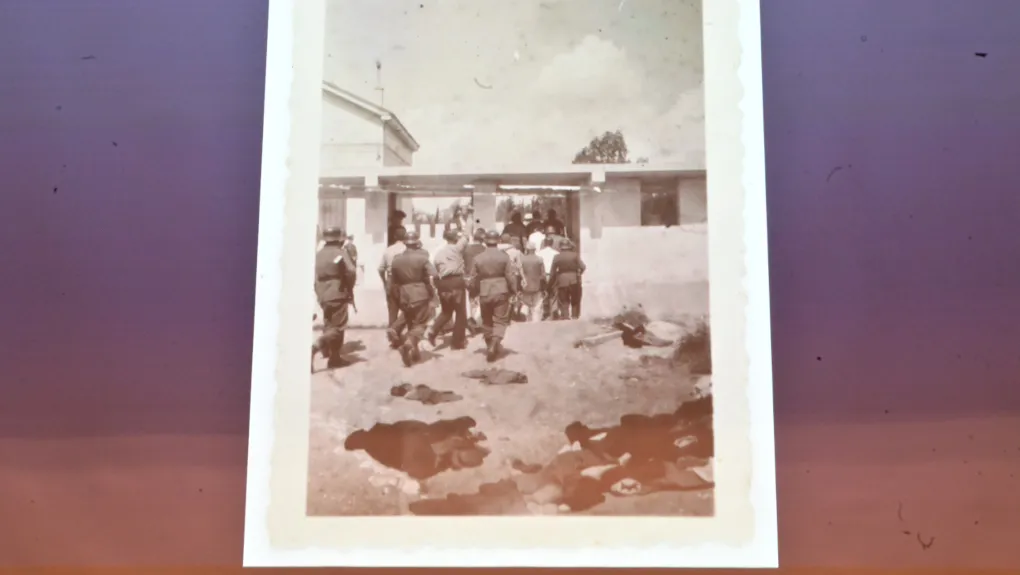 Συγκίνηση: Στο φως τα 262 ντοκουμέντα με τις φωτογραφίες των εκτελεσμένων της Καισαριανής