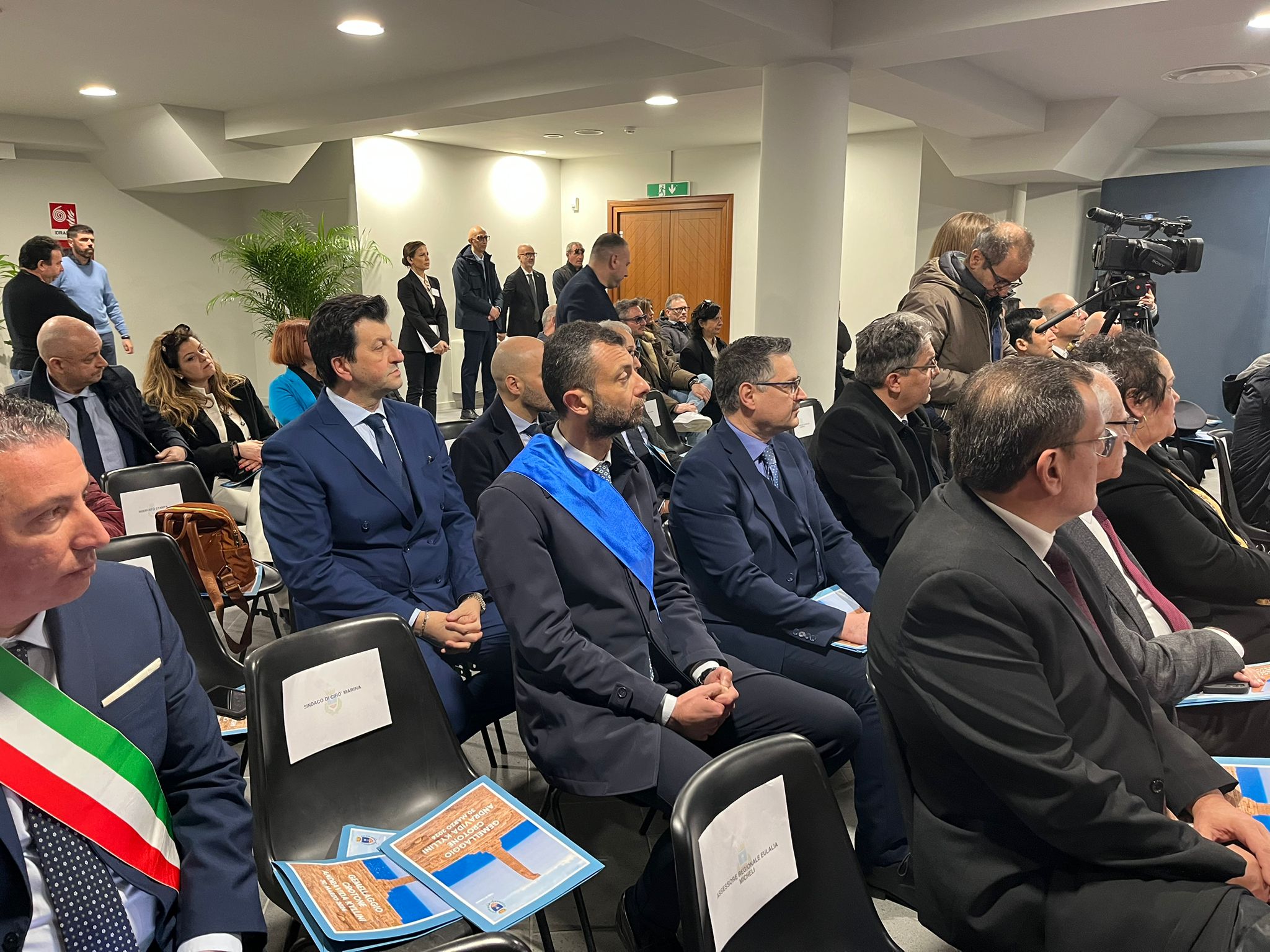 Ιστορικές Στιγμές για τον Δήμο Ανδραβίδας-Κυλλήνης: Ολοκληρώθηκε η Αδελφοποίηση με τον Δήμο Κρότωνα