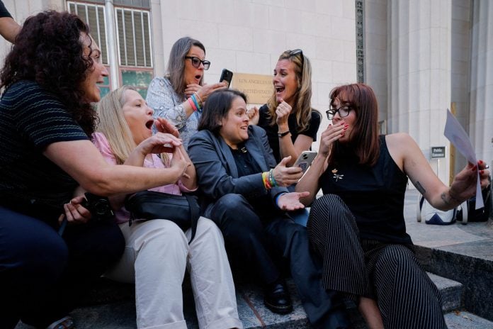 Meta και YouTube κρίθηκαν υπεύθυνες σε μια ιστορική δίκη για τον εθισμό στα social media