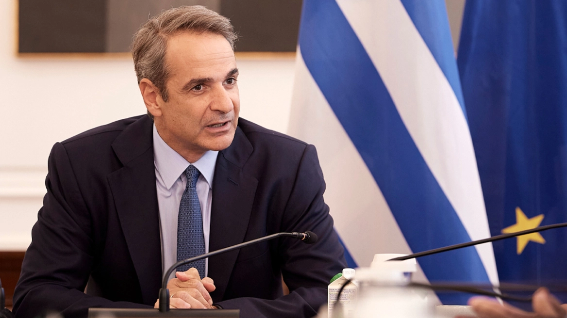 Κατώτατο μισθό στα 920 ευρώ ανακοίνωσε ο Κυριάκος Μητσοτάκης