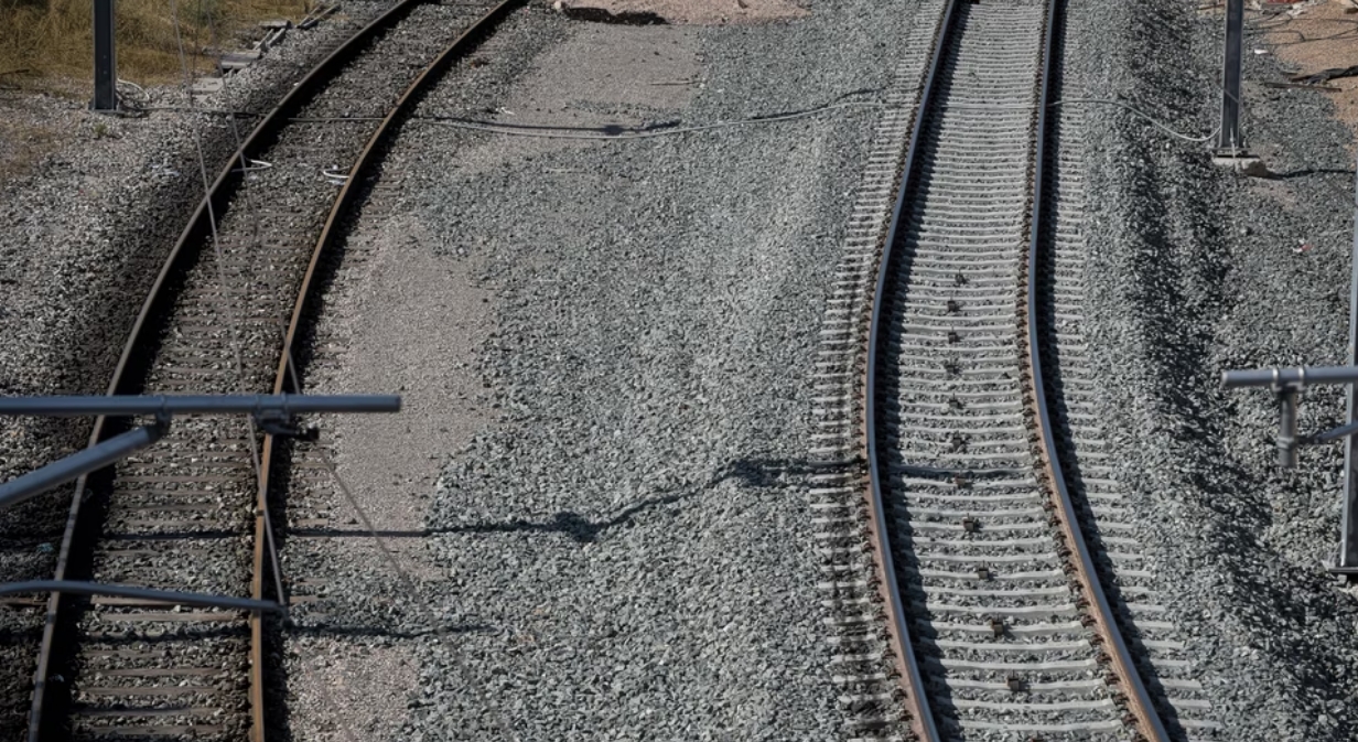 Σιδηρόδρομος σε κρίση: Καταγγελίες για «οργανόγραμμα βιτρίνας» και διοικητική αποσύνθεση