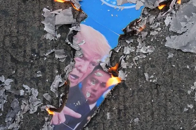 Ο Τραμπ προετοιμάζει το έδαφος για ειρηνευτικές συνομιλίες με το Ιράν – Οι 6 όροι