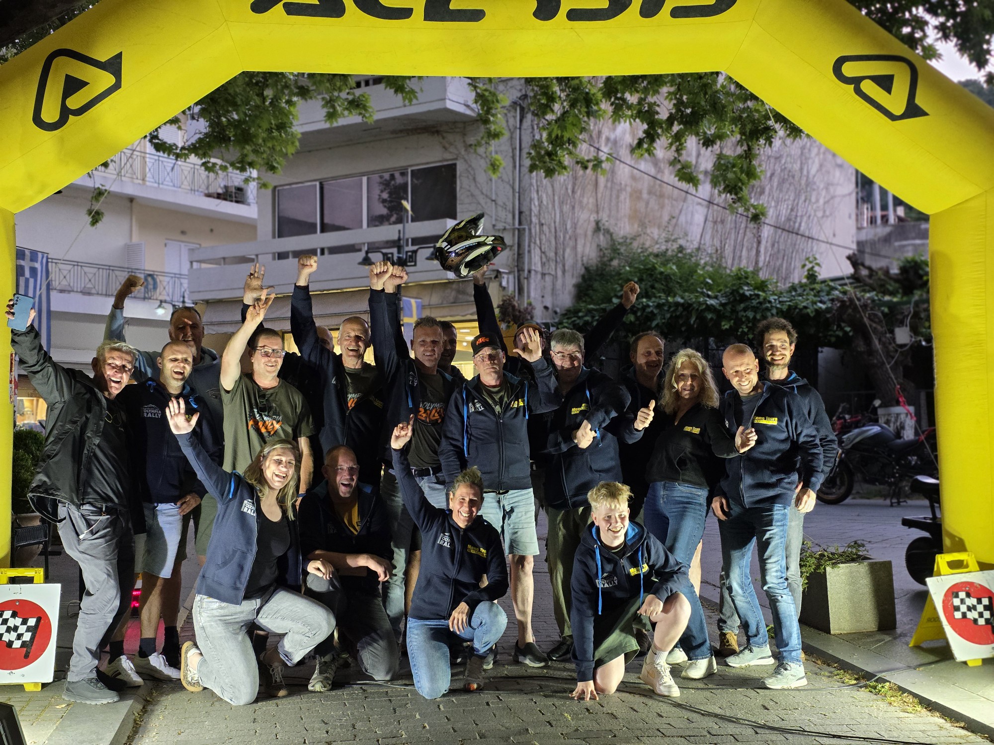 Εντυπωσιακή Τελετή Έναρξης για το Olympia Rally 2026 με πλήθος κόσμου και δυναμική παρουσία συμμετεχόντων