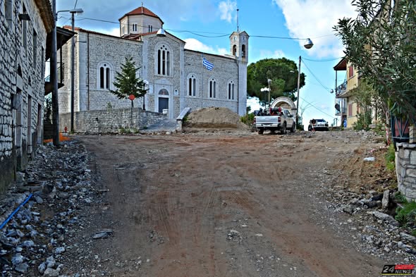 Ν. Φιγαλεία: Προχωρά με γοργούς ρυθμούς η αστική ανάπλαση στη κεντρική πλατεία (φωτό)