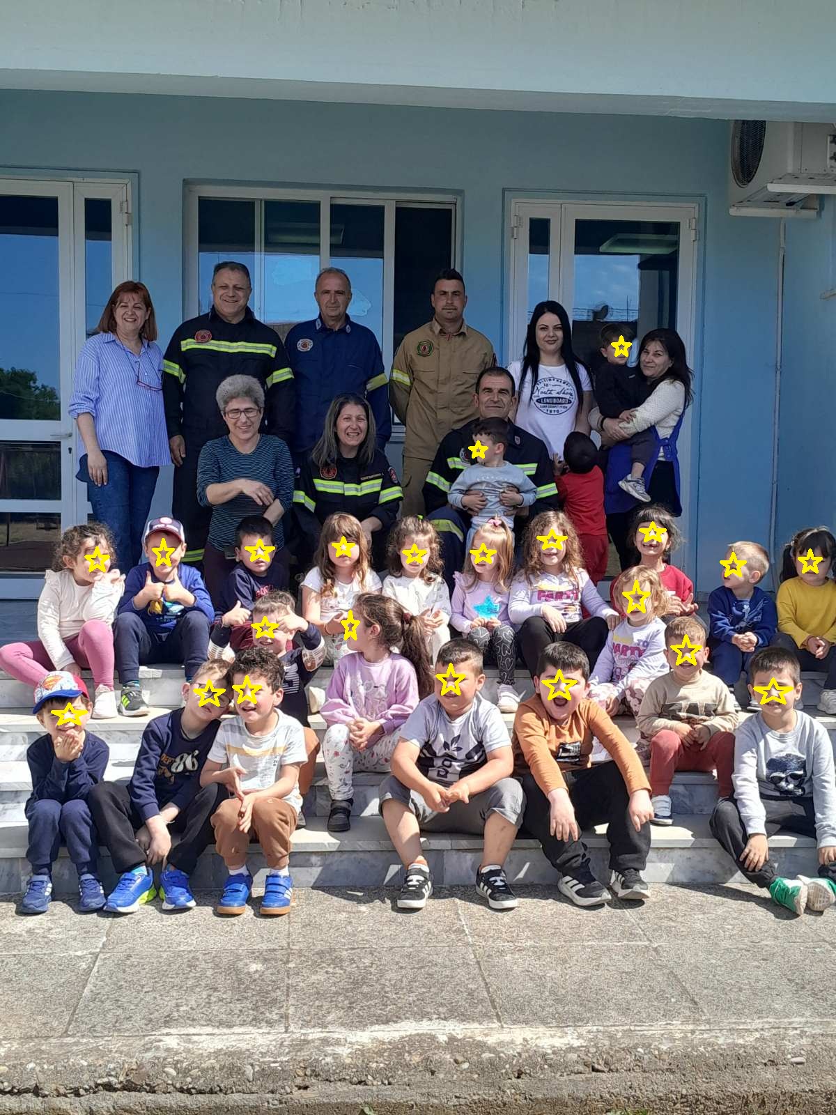 Επίσκεψη στελεχών Πυροσβεστικού Κλιμακίου Κρεστένων στον Παιδικό Σταθμό Καλλικώμου