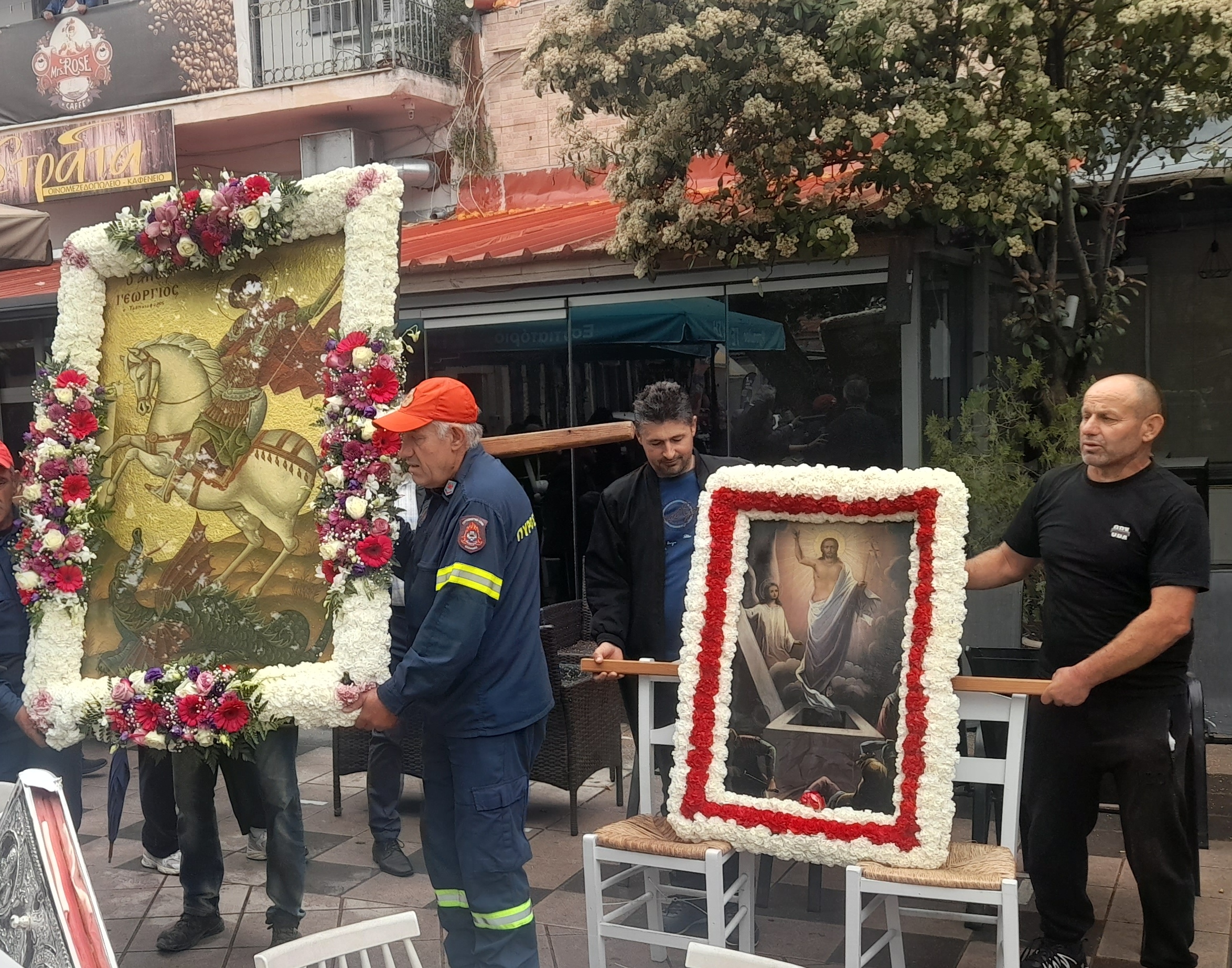 Με λαμπρότητα τελέστηκαν οι θρησκευτικές εκδηλώσεις την πόλη των Κρεστένων