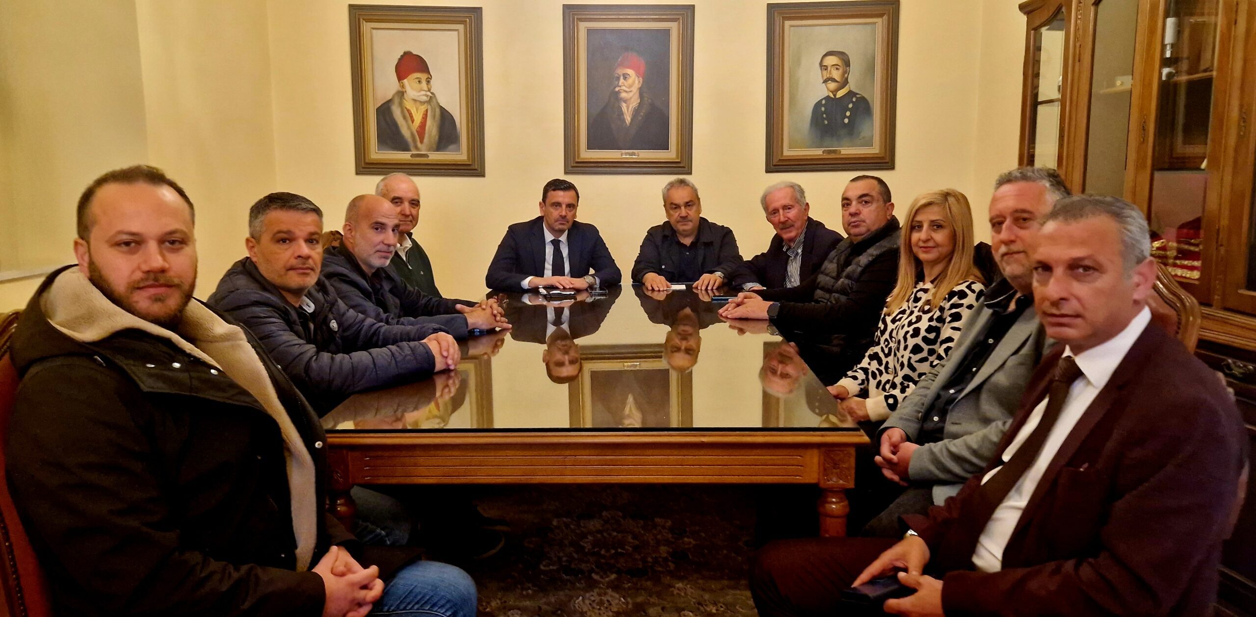 Συνάντηση Δημάρχου Πηνειού Α. Καστρινού με τον Βουλευτή Ηλείας ΑΝικολακόπουλο