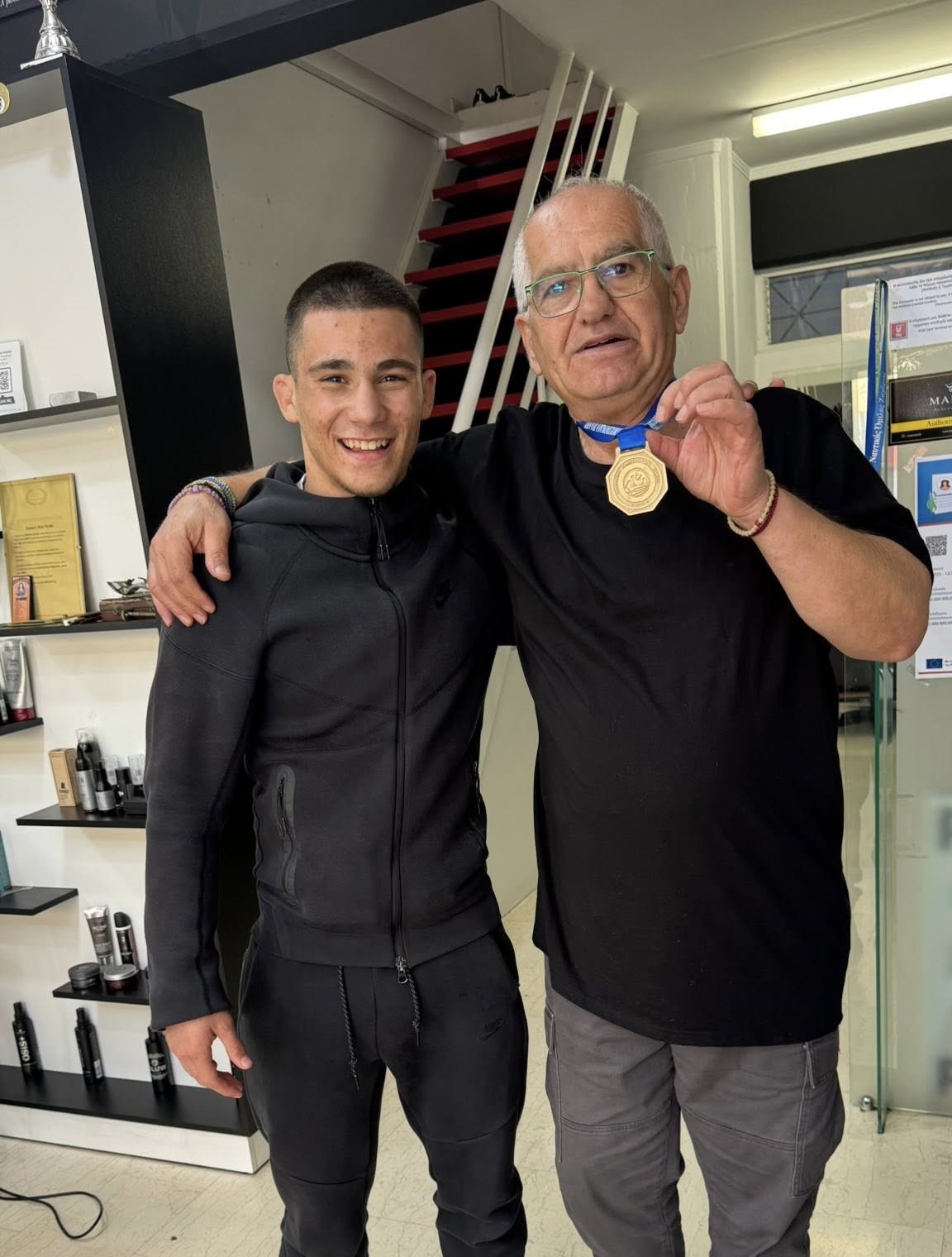 O Τσαρουχάς αφιέρωσε το χρυσό πανελλήνιο μετάλλιο στον Ασημάκη Διονυσόπουλο