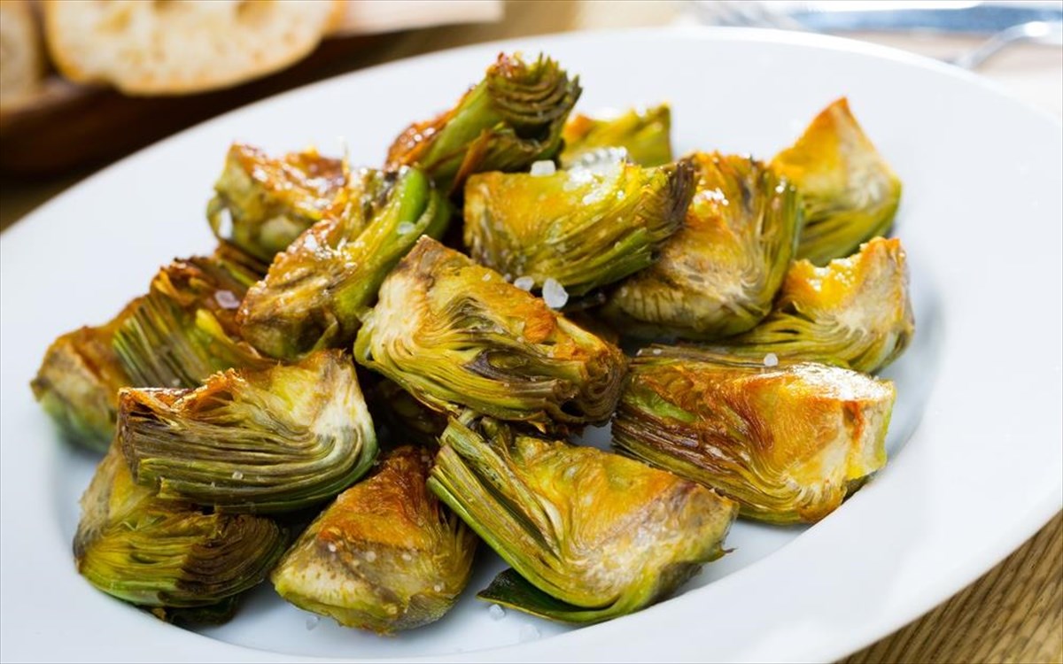 Τι είναι η κυναρίνη της αγκινάρας και πώς επηρεάζει τη γεύση και την υγεία μας;