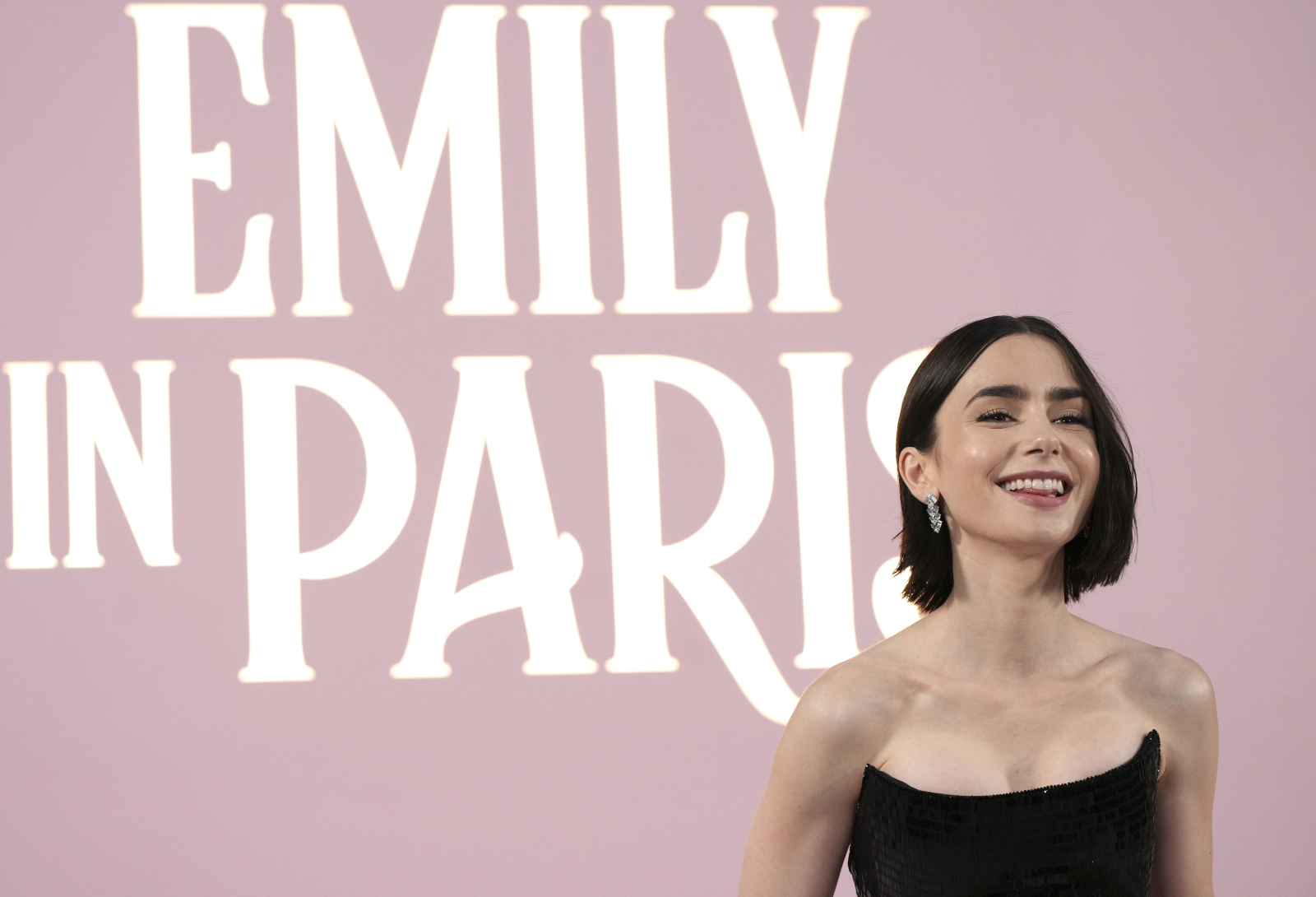 Emily in Paris: Στην Ελλάδα τα γυρίσματα της 6ης σεζόν – Πότε ξεκινούν
