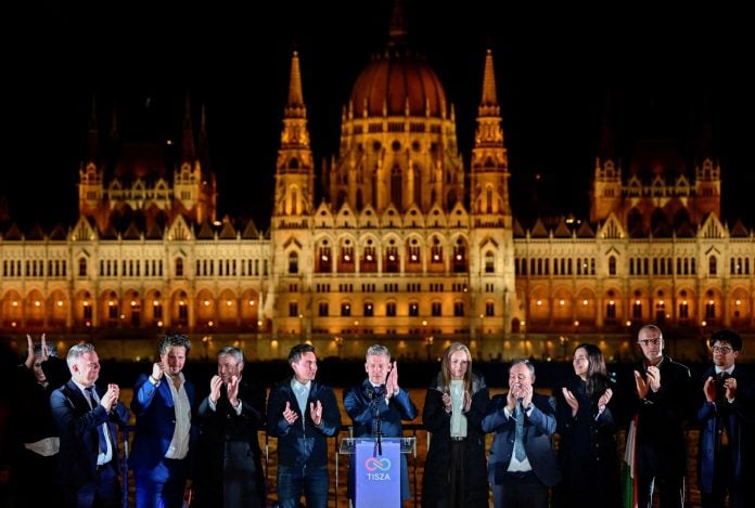 Εκλογές στην Ουγγαρία: Συντριβή Όρμπαν έπειτα από 16 χρόνια στην εξουσία – Εντολή και για συνταγματικές αλλαγές στον Μαγιάρ