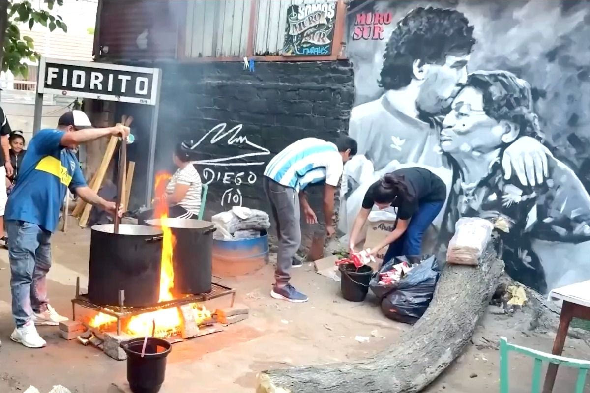 Μαραντόνα: Το πατρικό του σπίτι έγινε συσσίτιο για ανθρώπους που έχουν ανάγκη (video)