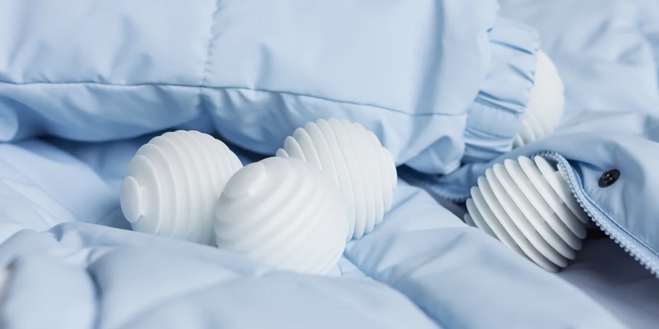 «Μπορεί να πλυθεί μπουφάν με πούπουλα στο πλυντήριο;» -Με αυτή τη διαδικασία λέτε «αντίο» στο καθαριστήριο